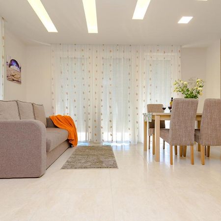 Bella Apartments No1 Hajdúszoboszló Екстериор снимка