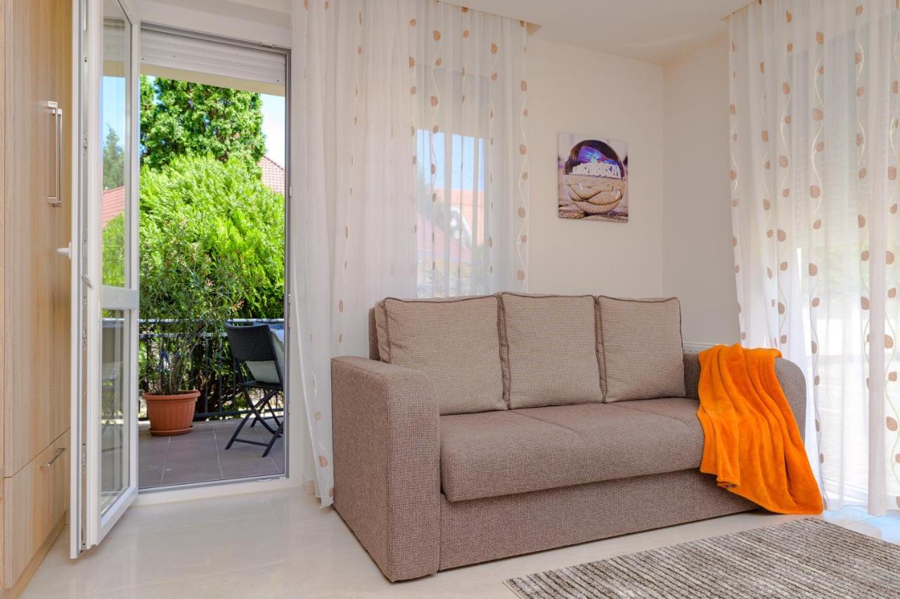 Bella Apartments No1 Hajdúszoboszló Екстериор снимка